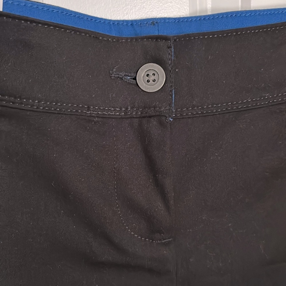 NWT Isaac Mizrahi Tailored Short Womens Size 10 - Picture 3 of 5